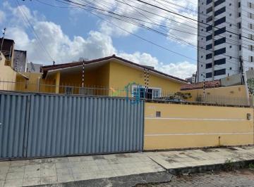 Casa · 250m² · 4 Quartos · 2 Vagas · Casa Padrão / Casa padrão em Natal / Casa Padrão em rua Pública em Natal-RN / Casa no Bairro Lagoa N
