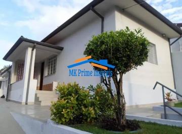 Casa · 130m² · 2 Quartos · 3 Vagas · Casa com 2 quartos e 3 vagas de garagem.