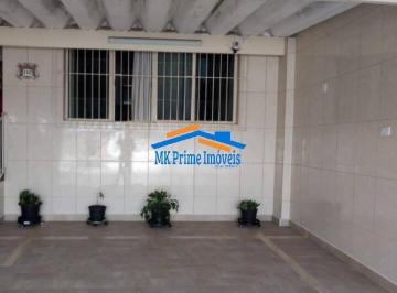Casa · 145m² · 3 Quartos · 2 Vagas · Casa com 3 quartos e 2 vagas de garagem.