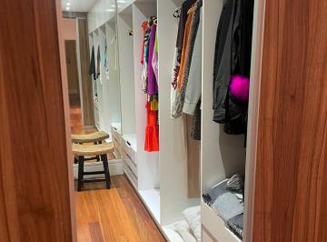 Casa · 440m² · 4 Quartos · 7 Vagas · Sobrado com 4 dormitórios em Osasco