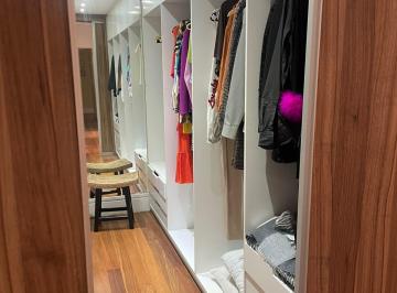 Casa · 440m² · 4 Quartos · 7 Vagas · Sobrado com 4 dormitórios em Osasco