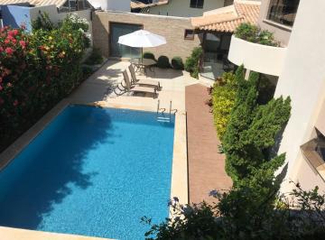 Casa de 4 quartos, Salvador · Casa Mobiliada para Aluguel em Jaguaribe | 4 Suítes | Piscina | Condomínio Fechado