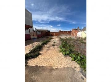 Terreno · 320m² · Oportunidade Única! 2 Lotes Juntos | 320m² | Frente para Avenida Principal | Ideal para Morar, Inves