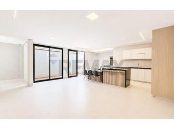 Casa · 246m² · 4 Quartos · 2 Vagas · SOBRADO NOVO 4 QUARTOS 1 SUITE ESCRITÓRIO MODERNA **ACEITA FINANCIAMENTO** 245m² QE 56 Guará II