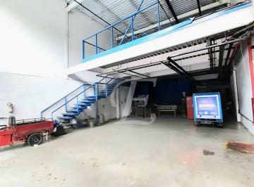 a7ee56df2ce9fd6e686e6f5d047647b1b39141dd · Prédio comercial reformado para alugar | Pinheiros | 966m² | 3 pavimentos | Elevador