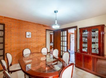 Casa · 206m² · 4 Quartos · 4 Vagas · Casa para venda em Seminário de 206.00m² com 4 Quartos, 1 Suite e 4 Garagens
