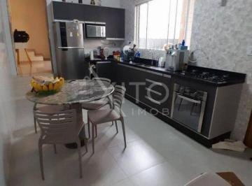Casa · 184m² · 3 Quartos · 2 Vagas · Casa para venda em Centro de 184.00m² com 3 Quartos, 1 Suite e 2 Garagens