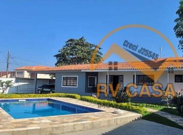 Casa · 327m² · 4 Quartos · 4 Vagas · Casarão com 327m², 4 suítes, com piscina a 300m da Praia !