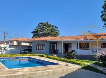Casa · 327m² · 4 Quartos · 4 Vagas · Casarão com 327m², 4 suítes, com piscina a 300m da Praia !