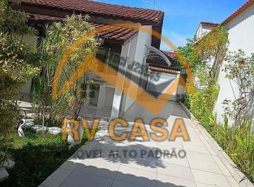 Casa · 238m² · 4 Quartos · 5 Vagas · Casa 500m da praia com piscina