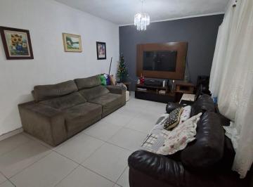 Foto 01 · Casa térrea para venda com 2 dormitórios no bairro Mogilar em Mogi das Cruzes.