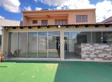 Casa · 250m² · 4 Quartos · 4 Vagas · Sobrado à Venda na QNM 26 Conjunto G – Ceilândia Norte | 4 Quartos | Espaço Gourmet | Lote de 250 m²