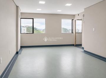 Comercial · 127m² · 2 Vagas · Sala comercial ampla com 127m² e 2 vagas para locação no centro de Joinville