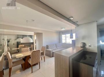 Living-Amplo · Apartamento 2 Dormitórios com 2 Vagas na Rua Felipe de Oliveira – Petrópolis.