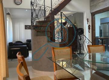 Foto 01 · ALUGA-SE CASA COM 2 SUÍTES E 1 DORMITÓRIO; PISCINA; CAMBARAÚ; ILHABELA !