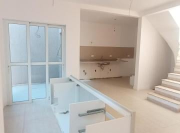 Casa de 3 quartos, São Paulo · Casa em condomínio fechado com três dormitórios duas vagas próximo à próximo a USP