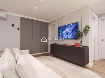 Apartamento de 2 quartos, Florianópolis · Requinte, sofisticação e conforto em um apartamento finamente decorado, localizado a apenas 120 metr