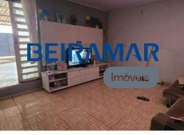Casa · 200m² · 3 Quartos · 4 Vagas · Casa À Venda com 3 Quartos na QE 40 - Guará II