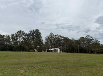 terreno-a-venda-no-santa-barbara-resort-residence-02414132736c9e7d531afa73b78748cd182d.jpeg · Terreno Plano de 450 m² próximo ao clube Santa Bárbara I do Santa Bárbara Resort Residence