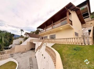 casa-a-venda-no-panorama-em-teresopolis-com-4-quar18563221.jpeg · Casa à Venda no Panorama em Teresópolis com 4 Quartos, Suíte, Área Gourmet e Quintal