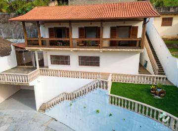 casa-a-venda-no-panorama-em-teresopolis-com-4-quar1725520.jpeg · Casa à Venda no Panorama em Teresópolis com 4 Quartos, Suíte, Área Gourmet e Quintal
