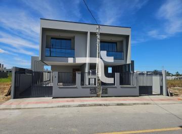 Casa · 161m² · 3 Quartos · 2 Vagas · Sobrado de alto padrão à venda no Sertão do Maruim | 3 dormitórios | 2 vagas cobertas