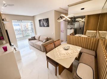 Apartamento · 63m² · 2 Quartos · 1 Vaga · Lindo apartamento 2 dormitórios, 1 suíte, rico em planejados e andar alto na Vila Assunção em Santo
