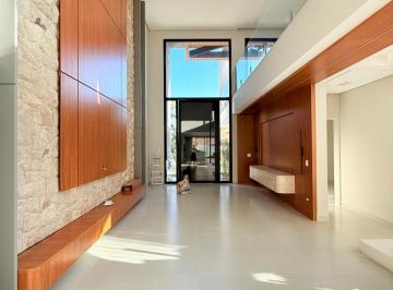 Casa · 327m² · 4 Quartos · 4 Vagas · 
                                Sobrado de Alto Padrão com Piscina de Borda Infinita e Vista para o