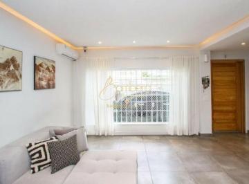 Casa · 120m² · 2 Quartos · Casa reformada no Broonklin, 120 m² de área construida, 2 quartos, 2 vagas/ Próx ao metrô Broonklin.