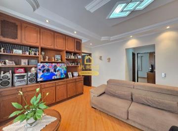 Casa · 272m² · 4 Quartos · 6 Vagas · Casa em Vila Augusta, Guarulhos/SP