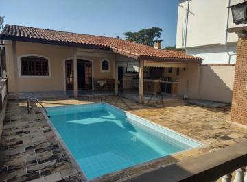 Casa · 500m² · 3 Quartos · 5 Vagas · Oportunidade - Casa - Bosque dos Eucaliptos - 3 Dormitórios - 500m².