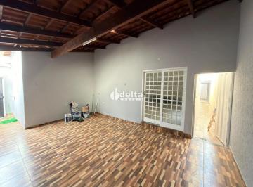 Casa · 250m² · 3 Quartos · 2 Vagas · Casa residencial com 3 quartos sendo 2 suítes disponível para venda no bairro Santa Mônica em Uberlâ