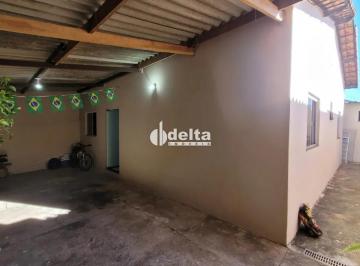 Casa · 250m² · 3 Quartos · 2 Vagas · Casa residencial com 3 quartos disponível para venda no bairro São Jorge em Uberlândia-MG