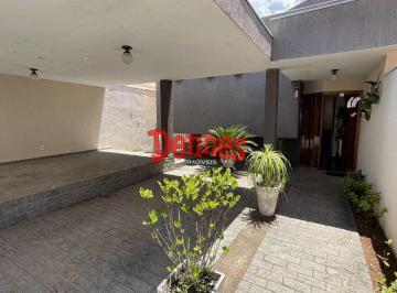 Casa · 180m² · 3 Quartos · 2 Vagas · Casa à venda no Jardim Europa.