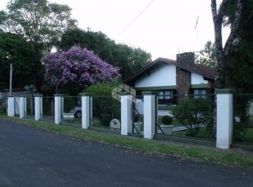 Casa · 130m² · 4 Quartos · 4 Vagas · Casa no Lago Negro, 4 dormitórios com 130m², bairro Planalto em Gramado.