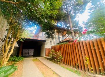 Casa · 380m² · 5 Quartos · 3 Vagas · "Conforto e Elegância na Granja Viana - SP"