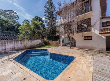 Casa · 380m² · 5 Quartos · 3 Vagas · "Conforto e Elegância na Granja Viana - SP"