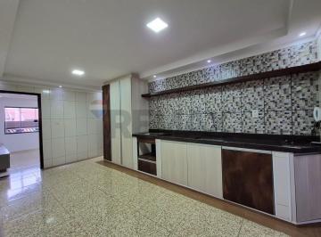 Casa · 230m² · 3 Quartos · Casa para alugar, com edícula!