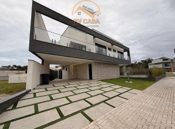 Casa · 250m² · 6 Quartos · 2 Vagas · CASA DE ALTO PADRÃO : PORTEIRA FECHADA NO BOSQUE