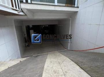 Casa · 240m² · 3 Quartos · 4 Vagas · Sobrado para Aluguel em Santo André (Jardim Cristiane) — 3 Quartos (1 Suíte), 4 Banheiros e 4 Vagas