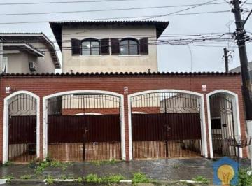 4602504239d0286dc442282b581ebb686248418c · Casa, com quatro suítes e piscina