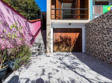 Casa · 150m² · 3 Quartos · Sobrado à Venda em Engenheiro Goulart | 3 Dormitórios, Churrasqueira e Quintal