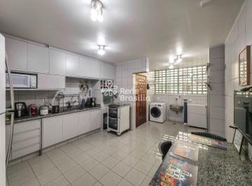 Apartamento · 115m² · 3 Quartos · 1 Vaga · SQS 302 - Apartamento com 3 quartos - 1 suíte - 1 vaga - vazado - aceita financiamento - Asa Sul