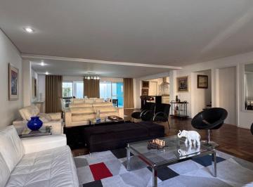Casa de 4 quartos, Curitiba · CASA EM CONDOMÍNIO FECHADO DE ALTO PADRÃO NO BAIRRO ORLEANS.