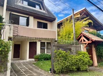 Casa de 3 quartos, Curitiba · Sobrado Triplex nas Mercês: 178m², 3 Quartos (Suíte com Hidro) e Ático com Lareira!