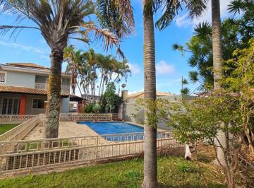 Casa de 5 quartos, Brasília · Casa à venda no condomínio Solar de Brasília com 5 quartos