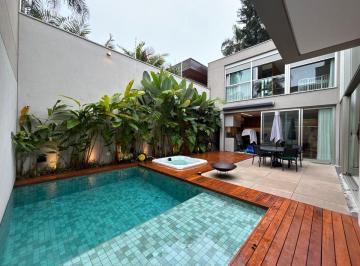Casa de 3 quartos, São Paulo · Luxo e Sofisticação / Casa impecável no Alto da Boa Vista
Residência dos Sonhos o Refúgio Exclusivo