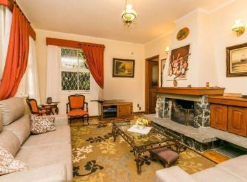 Casa · 420m² · 5 Quartos · 2 Vagas · Casa em Petrópolis com terreno de 460 m2