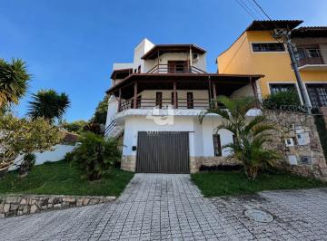 Casa · 262m² · 4 Quartos · 1 Vaga · Casa de Alto Padrão com Piscina e 4 Quartos à Venda no Quintas das Avenidas – 262m² de Conforto e So