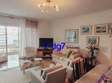 Casa · 215m² · 4 Quartos · 3 Vagas · Casa à venda a 5 min a pé do metrô!
